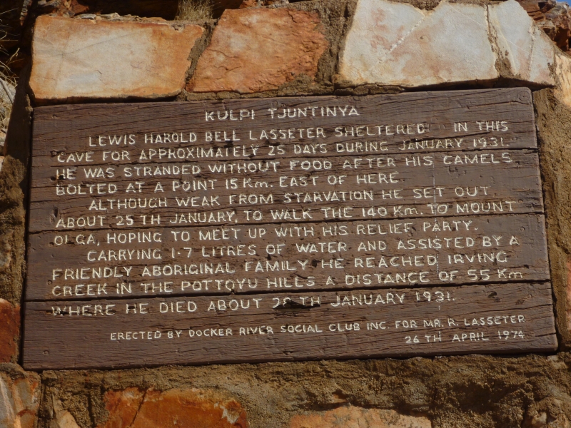 Lasseter's Cave sign 2019